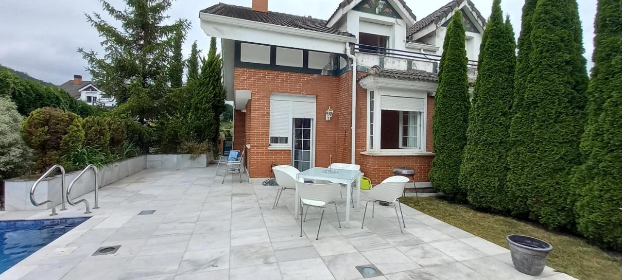 Chalet Con Piscina, Sauna Y Jacuzzi Cerca Del Mar A Media Hora De Bilbao Y Santander El Puente  Exteriör bild