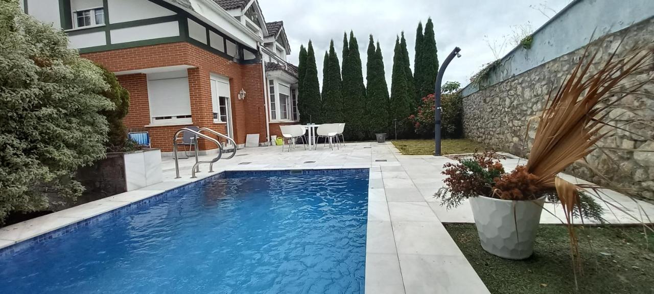 Chalet Con Piscina, Sauna Y Jacuzzi Cerca Del Mar A Media Hora De Bilbao Y Santander El Puente  Exteriör bild
