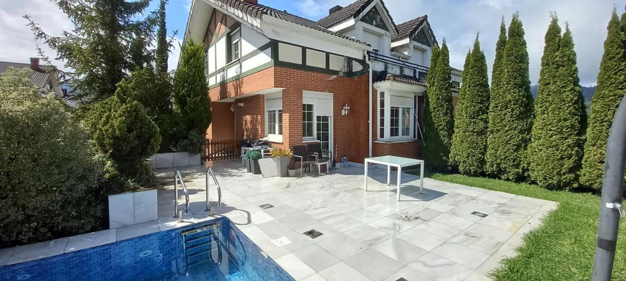Chalet Con Piscina, Sauna Y Jacuzzi Cerca Del Mar A Media Hora De Bilbao Y Santander El Puente  Exteriör bild
