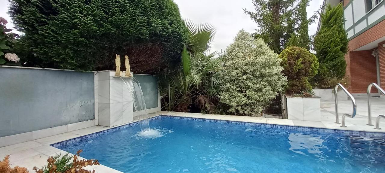 Chalet Con Piscina, Sauna Y Jacuzzi Cerca Del Mar A Media Hora De Bilbao Y Santander El Puente  Exteriör bild